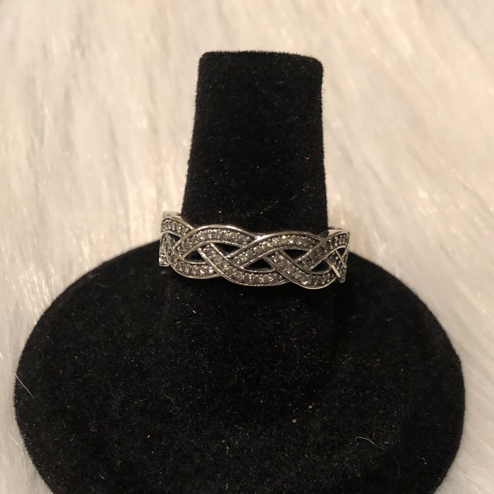 Stunning pave Braided Ring - Picture 3 of 7